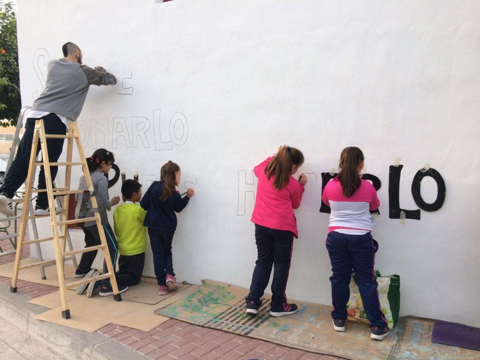 Acción poética y menores del programa CaixaProinfancia en Beniaján (Murcia)