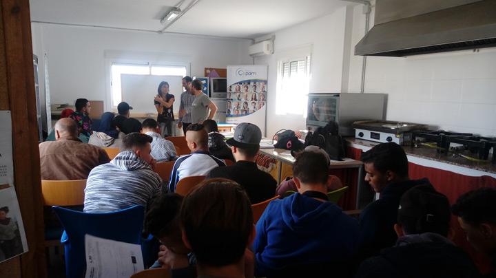 Charla Salud Entre Culturas Fundacion Cepaim en Nijar abril2018 2